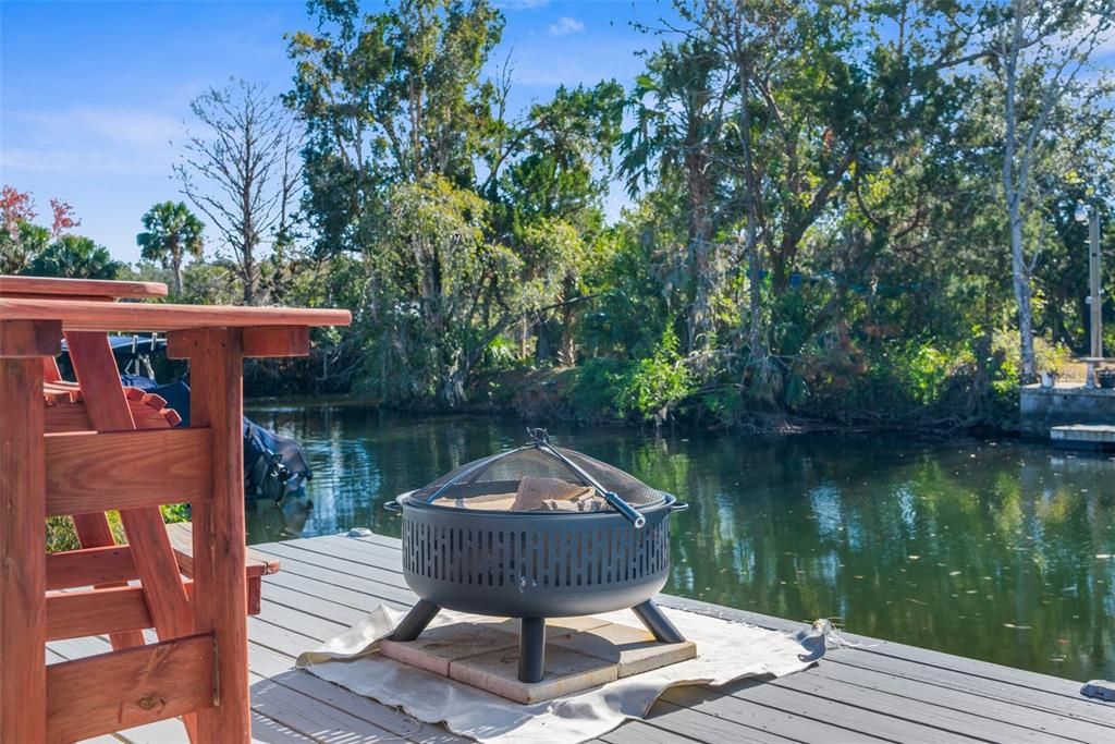 Exterior, Hot Tub