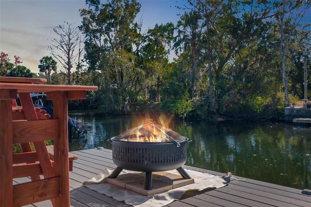 Exterior, Hot Tub, Water