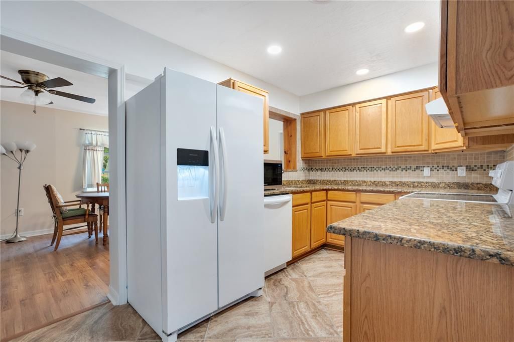 Dining room, Interior, Kitchen, Recessed Lighting, Wood Texture Flooring
