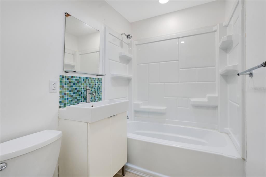 Bathroom, Interior, Recessed Lighting