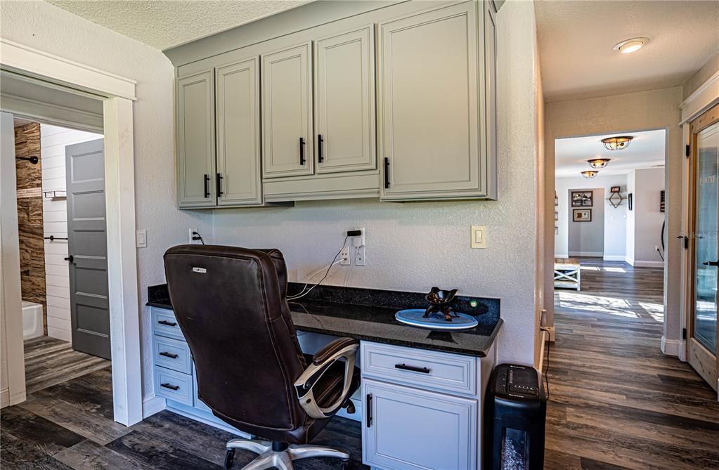 Home Office, Interior, Recessed Lighting, Wood Texture Flooring