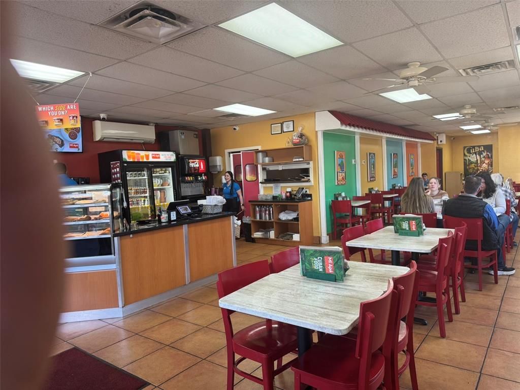 Dining room, Interior, Recessed Lighting