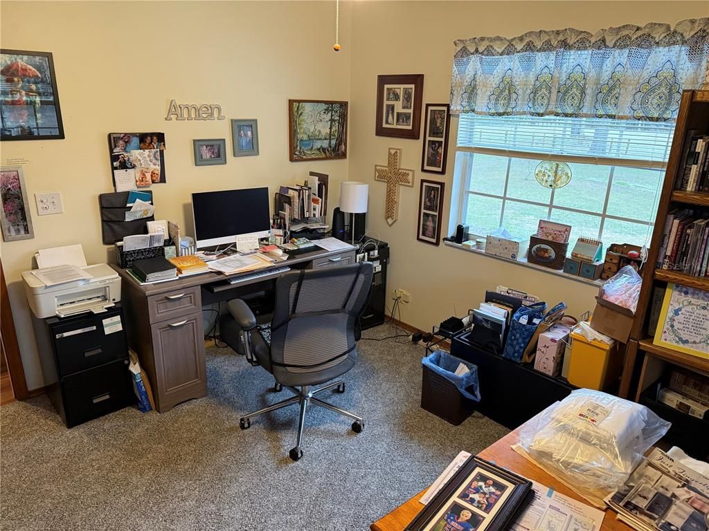Home Office, Interior