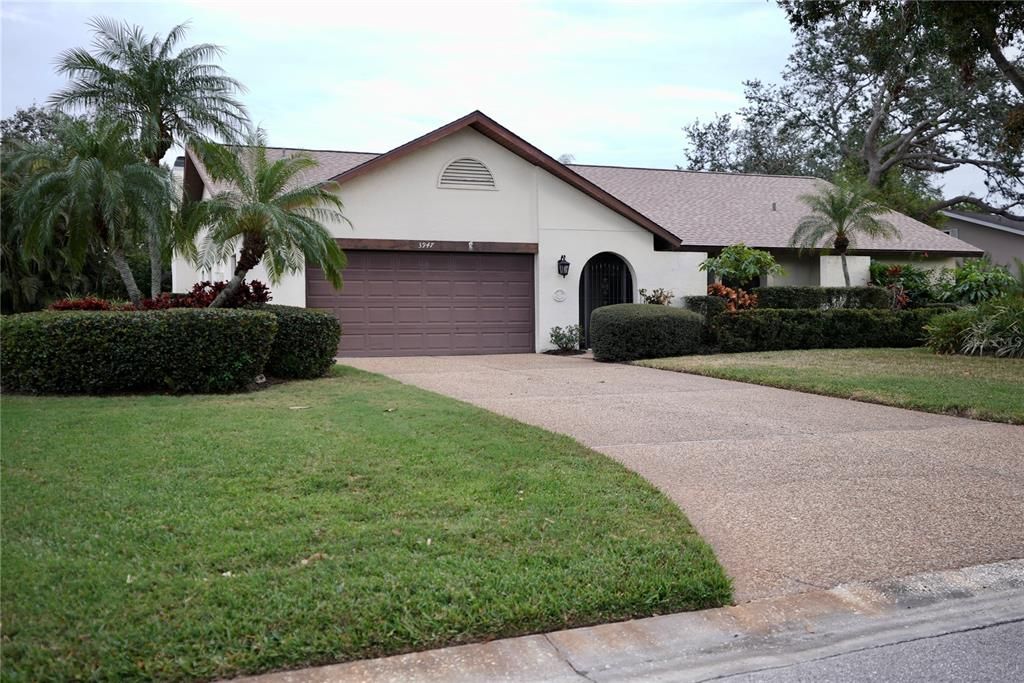 Attached, Exterior, Facade, Ranch