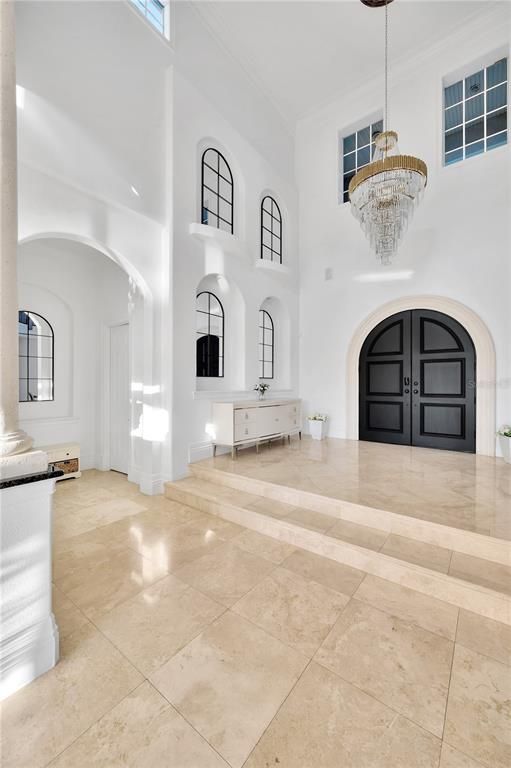 Chandelier, Interior