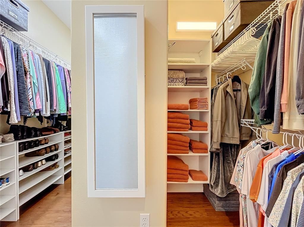 Interior, Walk-in Closets, Wood Texture Flooring
