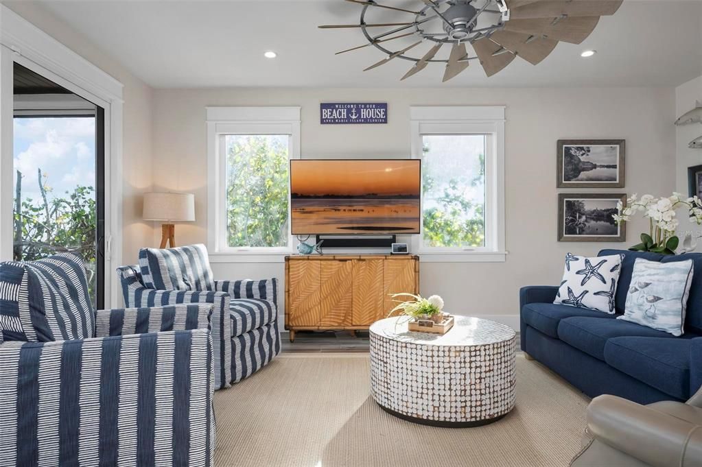 Interior, Living room, Recessed Lighting
