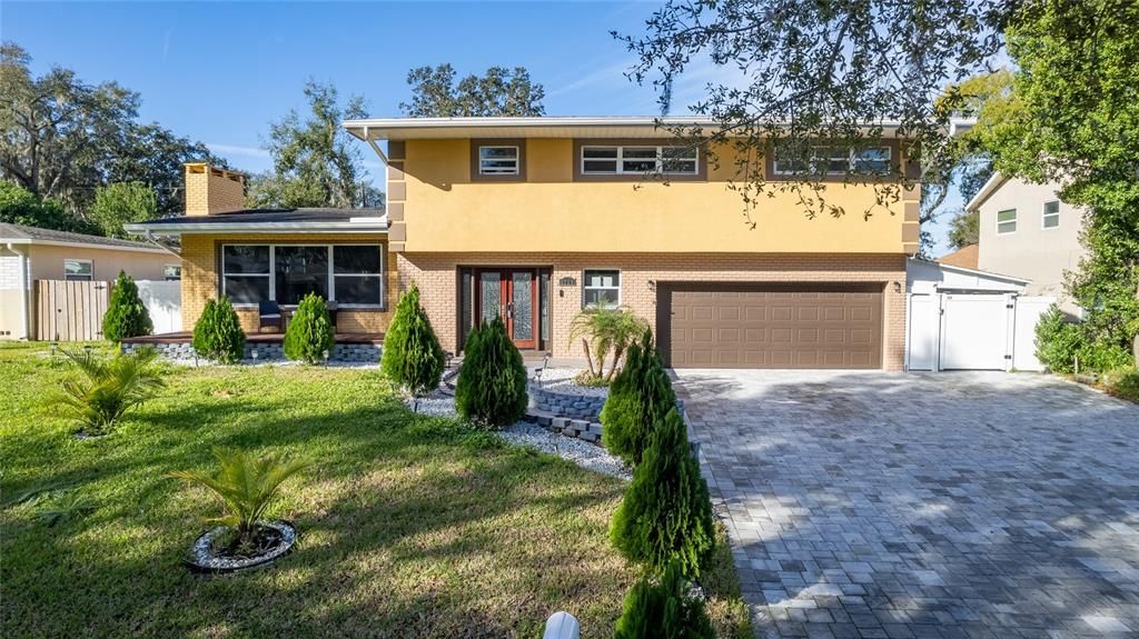 Attached, Exterior, Facade, Brick Facade, Split Level