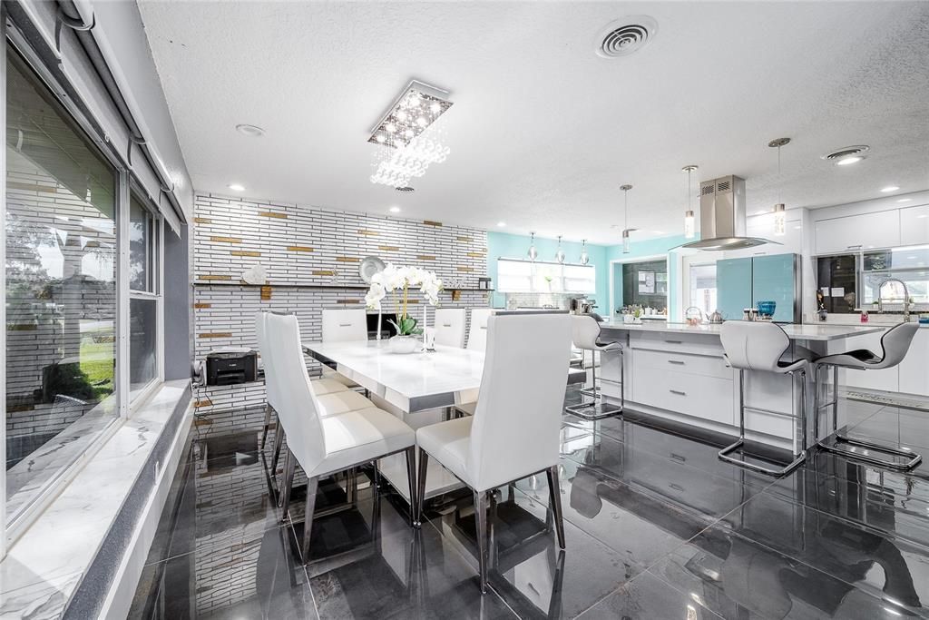 Dining room, Interior, Kitchen, Pendant Lights, Recessed Lighting