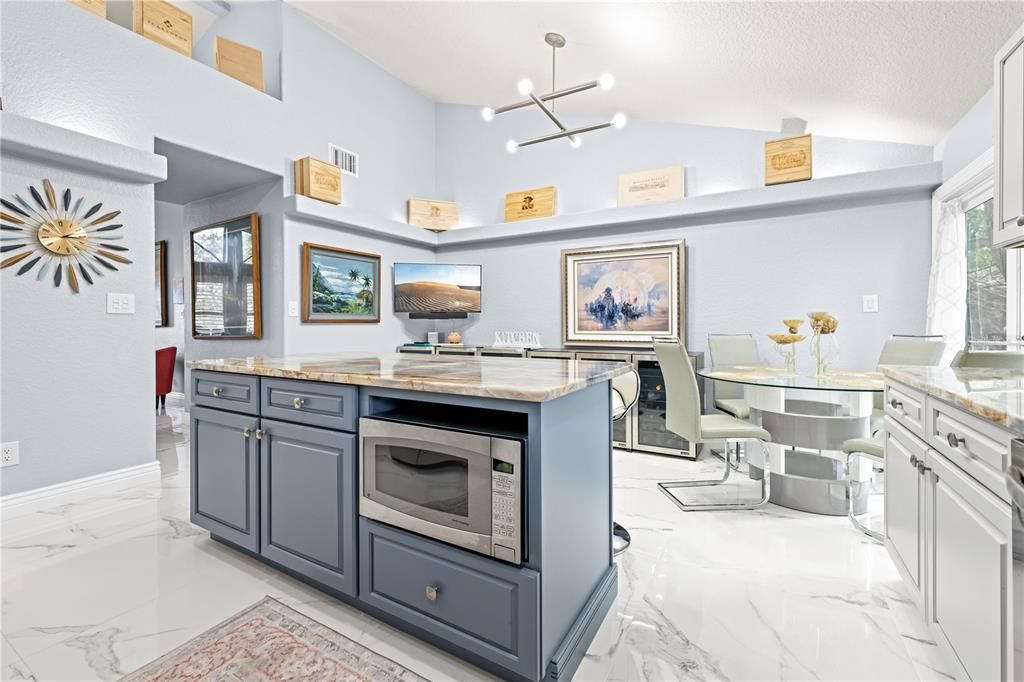 Dining room, Interior, Kitchen, Marble, Pendant Lights