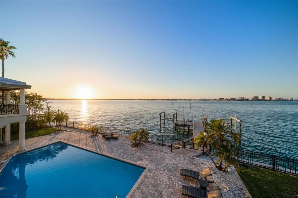 Exterior, Pool, Water