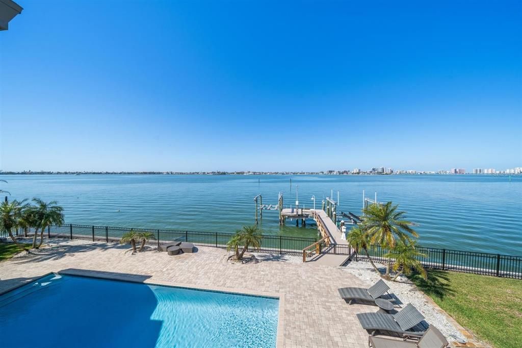Exterior, Pool, Water