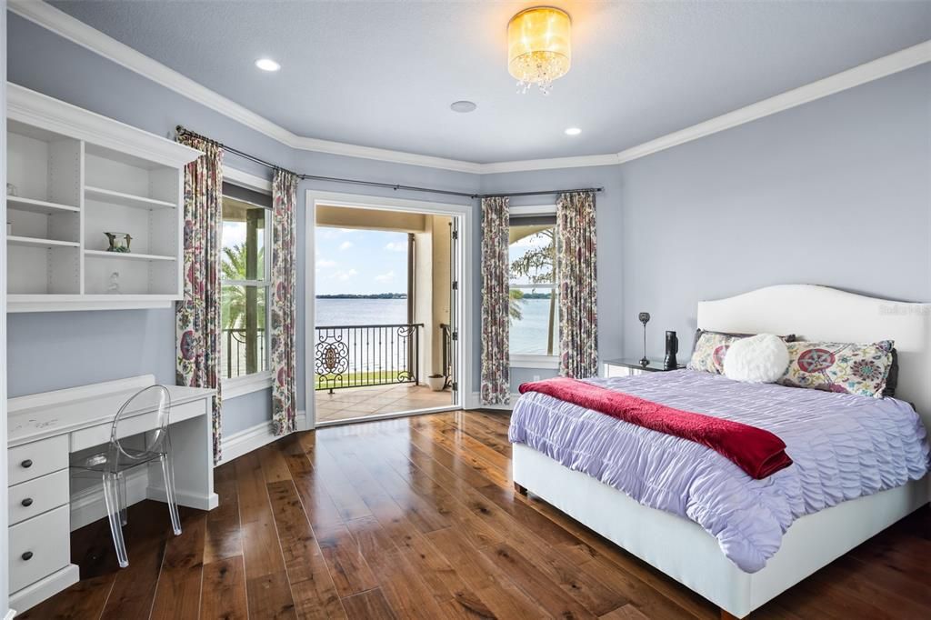 Bedroom, Interior, Recessed Lighting, Water, Wood Texture Flooring