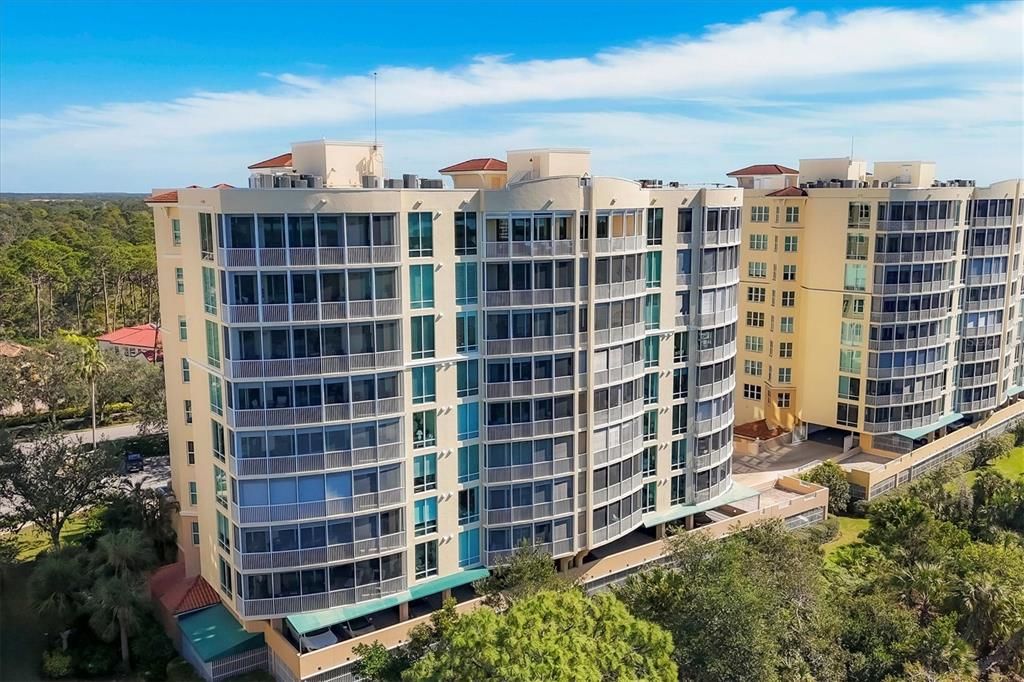 Exterior, Facade, Condo Building