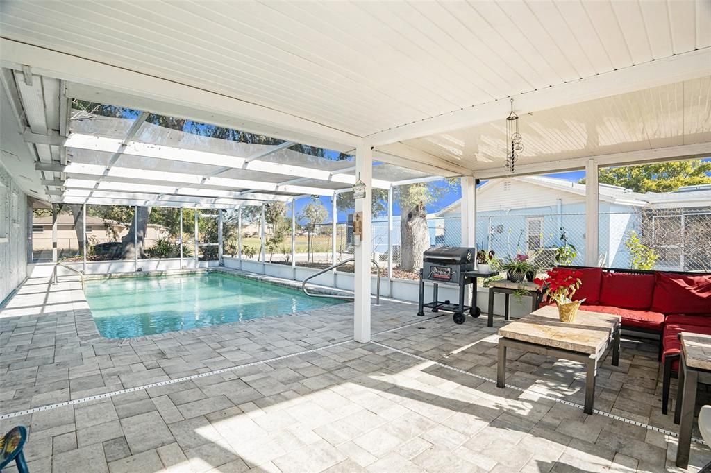 Interior, Pool, Sun Room