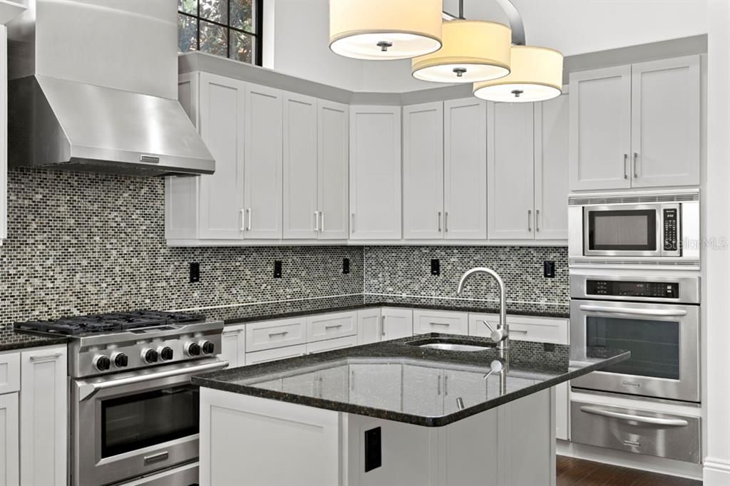 Interior, Kitchen, Pendant Lights, Stainless Steel Appliances