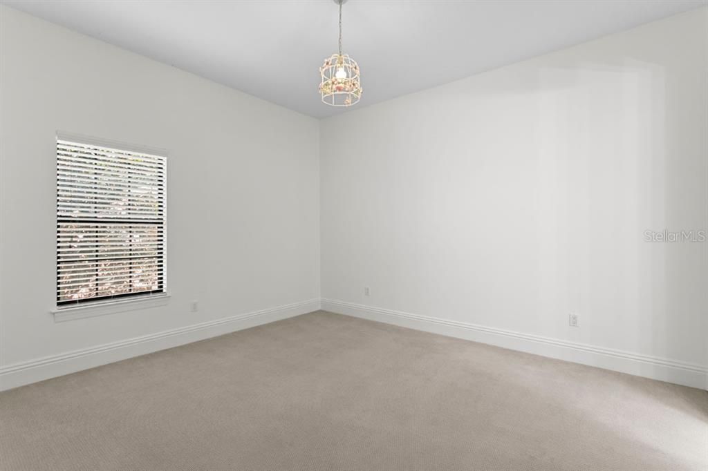 Empty room, Interior, Pendant Lights