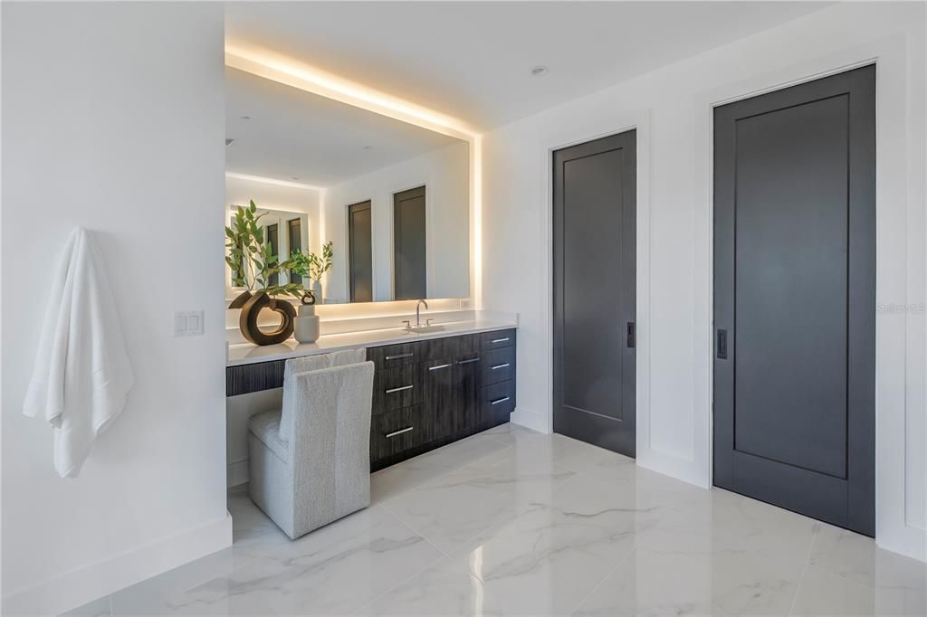 Bathroom, Interior, Marble, Recessed Lighting