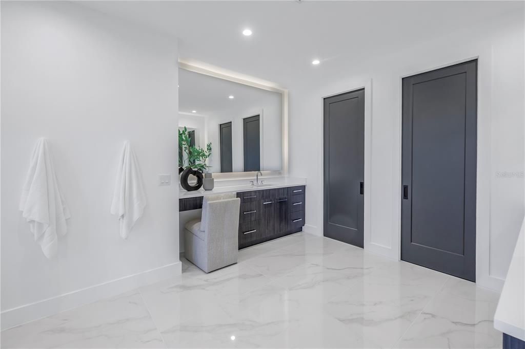 Bathroom, Interior, Marble, Recessed Lighting