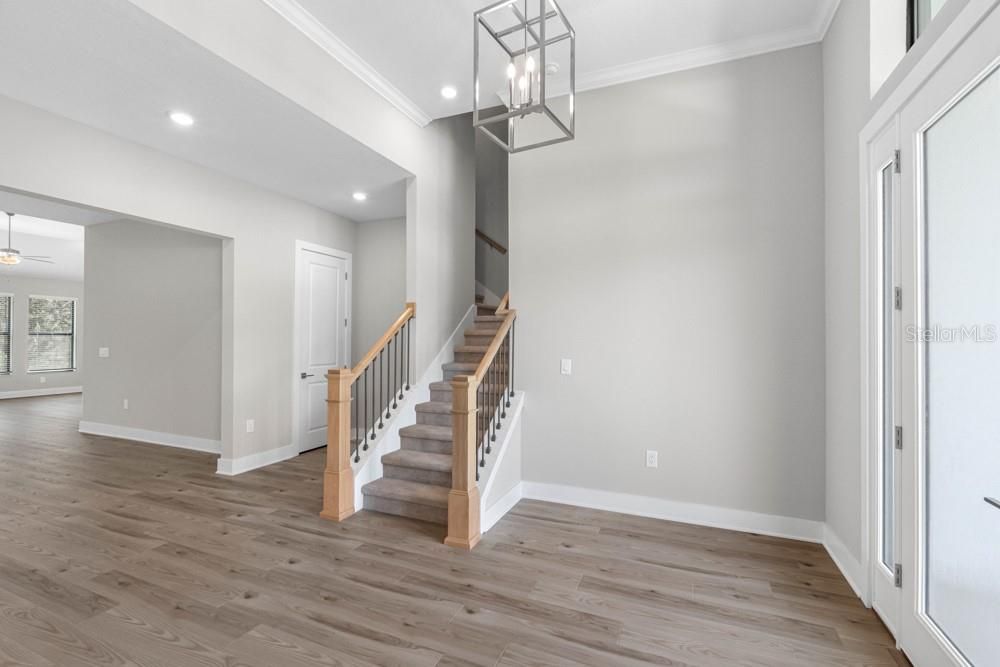 Interior, Pendant Lights, Recessed Lighting, Wood Texture Flooring