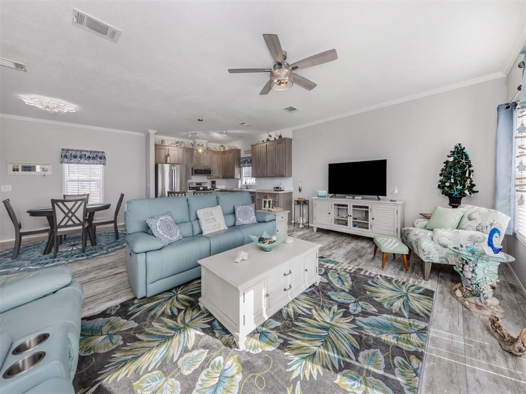 Dining room, Interior, Kitchen, Living room, Stainless Steel Appliances