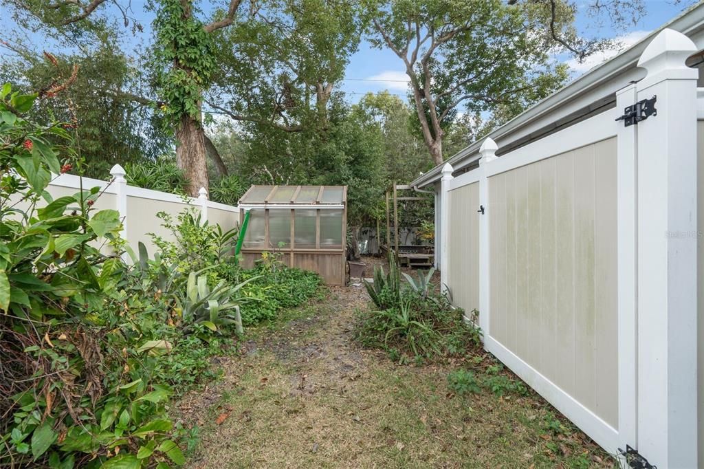 Backyard, Exterior