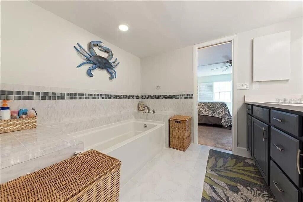 Bathroom, Bedroom, Interior, Marble, Recessed Lighting