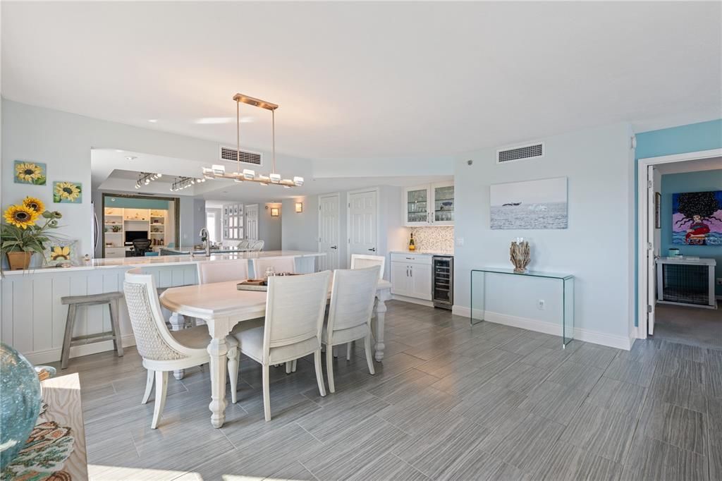 Dining room, Interior, Kitchen, Pendant Lights, Recessed Lighting, Wood Texture Flooring