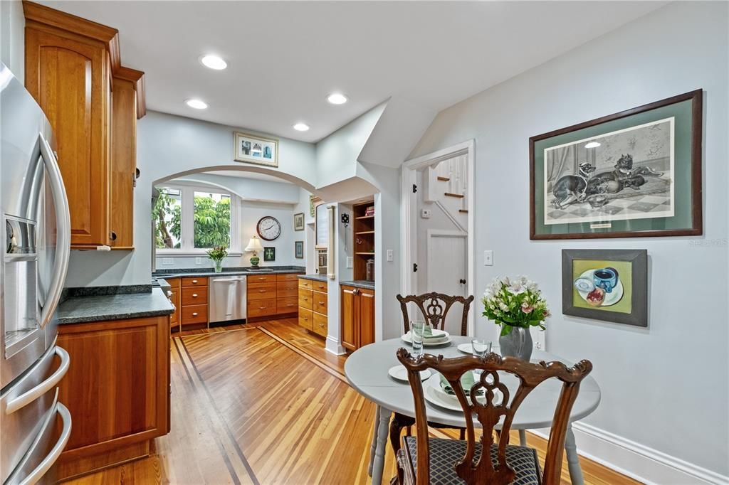 Dining room, Interior, Kitchen, Recessed Lighting, Stainless Steel Appliances, Wood Texture Flooring