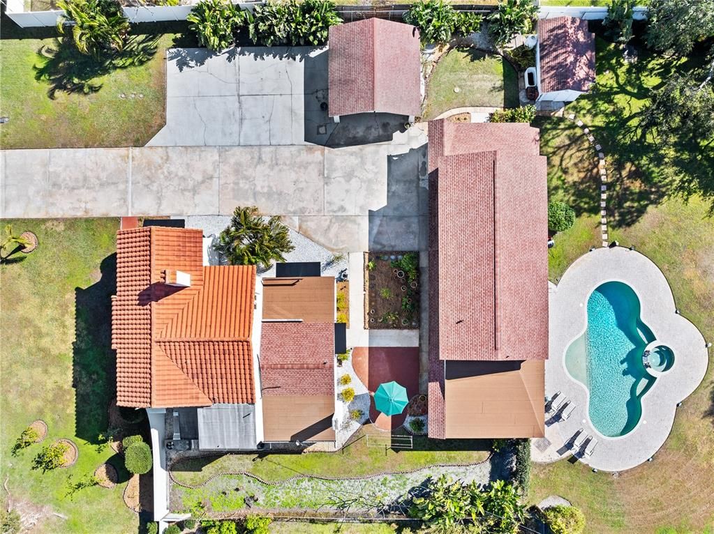Exterior, Drone