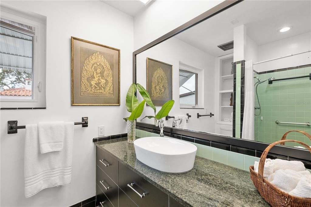 Bathroom, Interior, Recessed Lighting