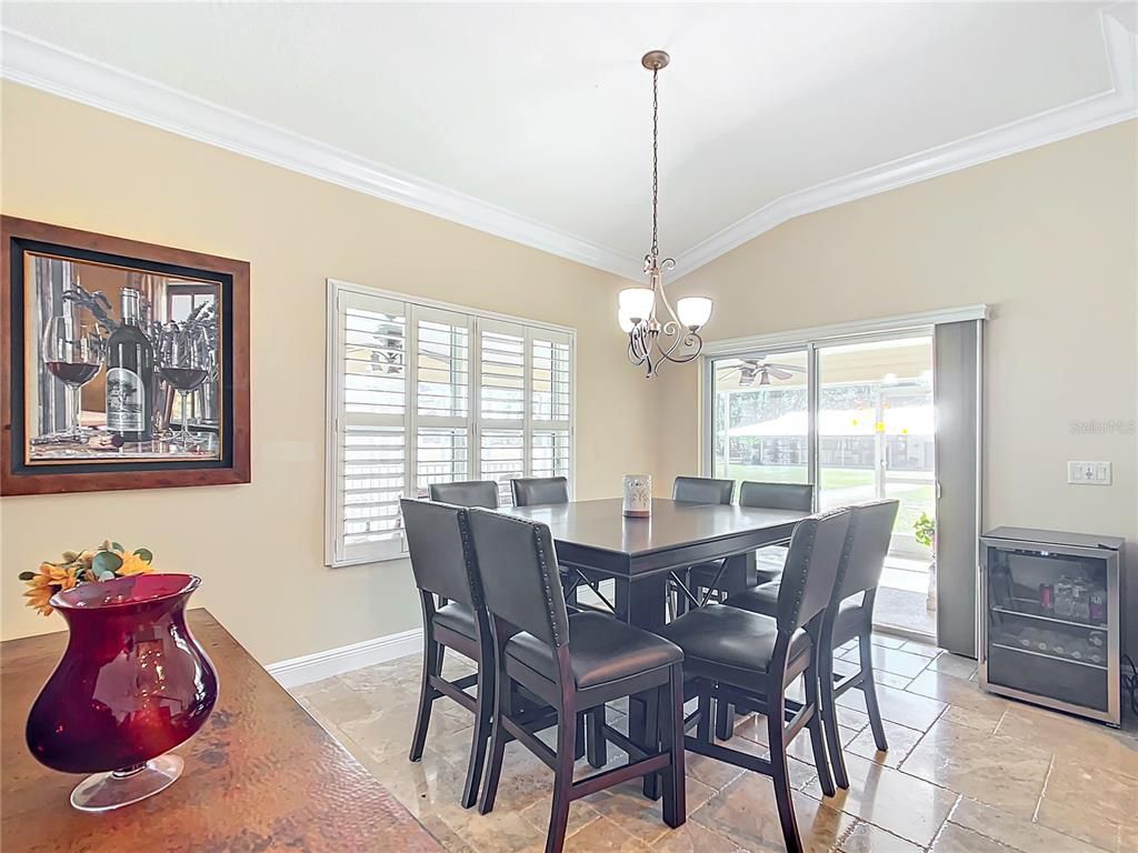 Chandelier, Dining room, Interior, Pendant Lights