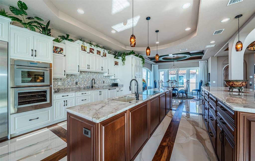Chandelier, Dining room, Interior, Kitchen, Pendant Lights, Recessed Lighting, Stainless Steel Appliances
