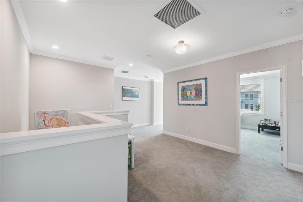 Empty room, Interior, Recessed Lighting