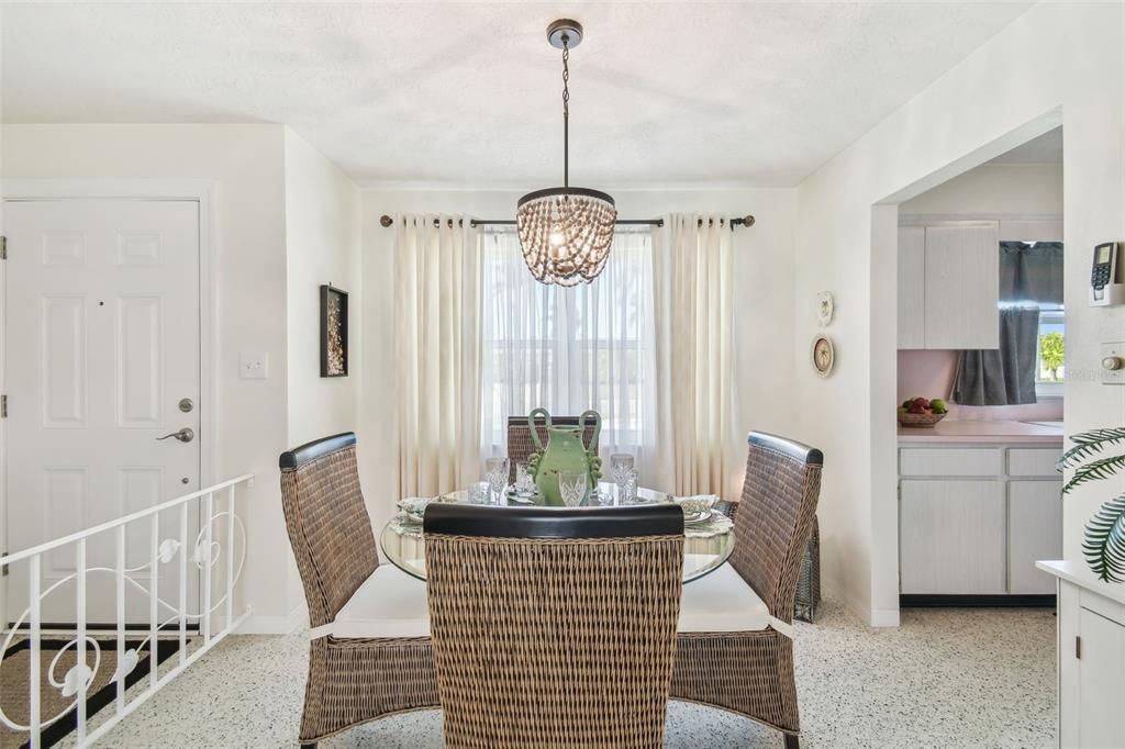 Dining room, Interior, Pendant Lights