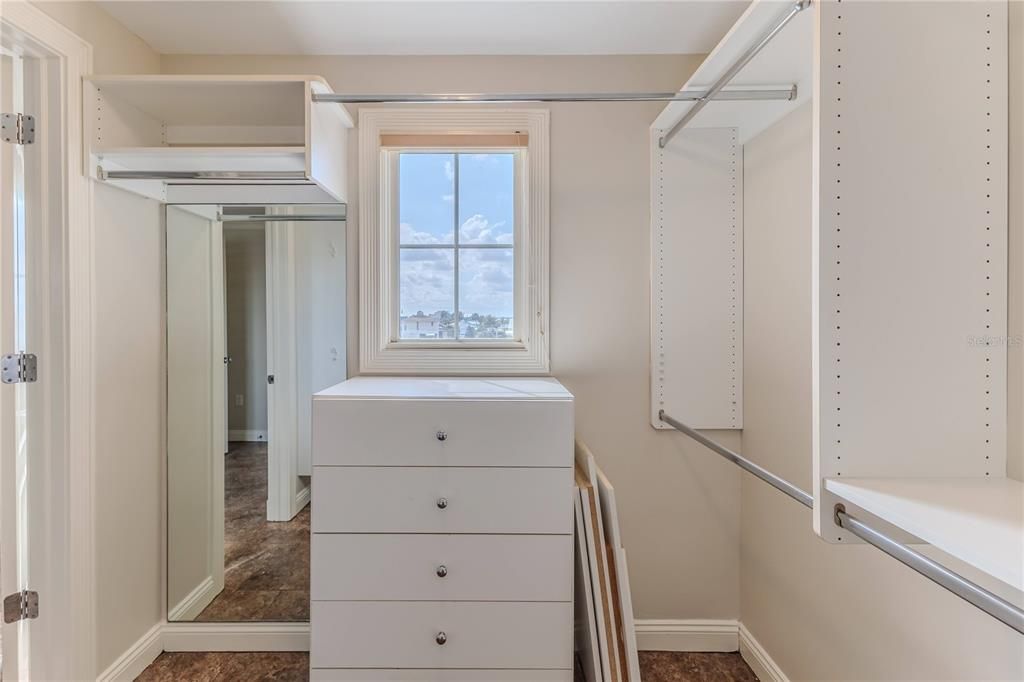 Interior, Walk-in Closets