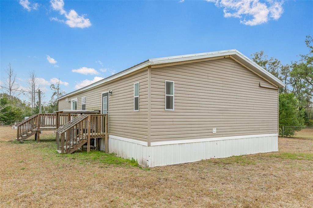 Backyard, Exterior