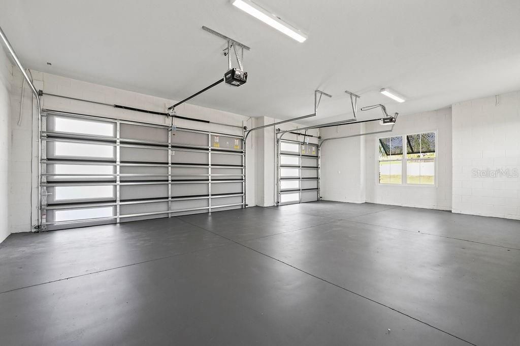 Garage, Interior