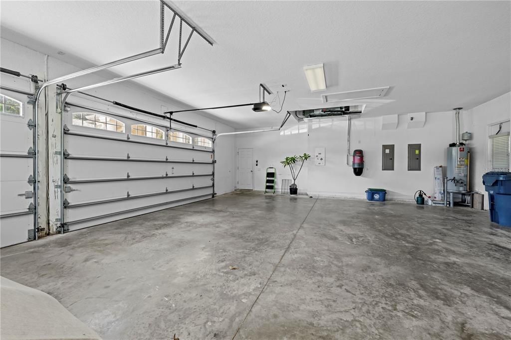 Garage, Interior