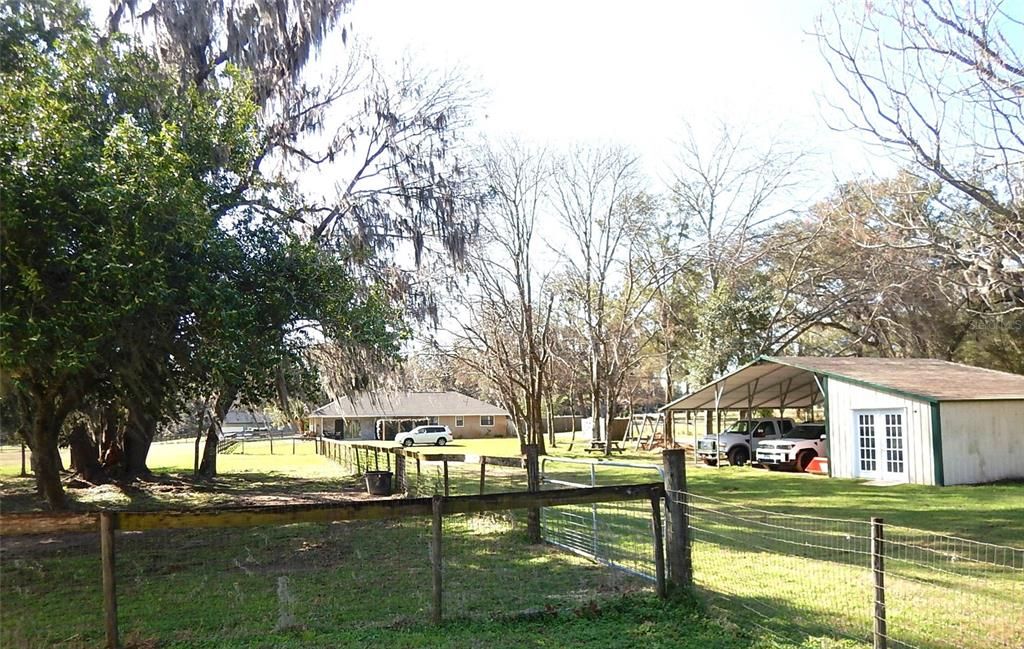 Backyard, Exterior
