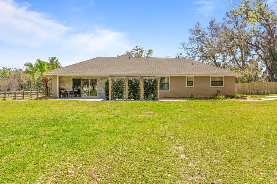 Backyard, Exterior