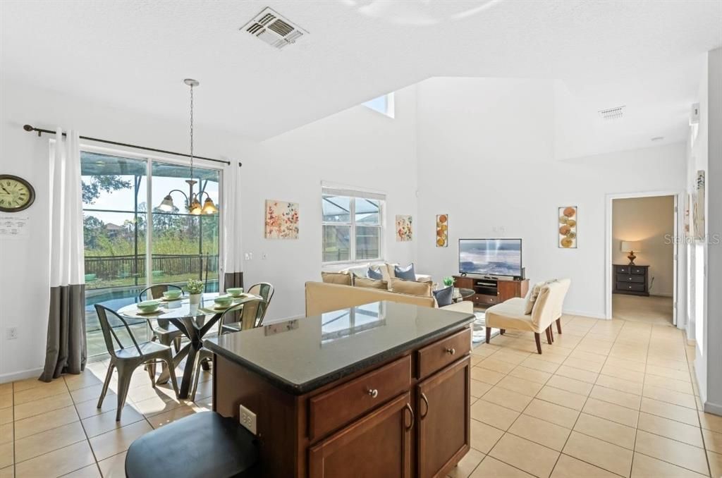 Dining room, Interior, Living room, Pendant Lights