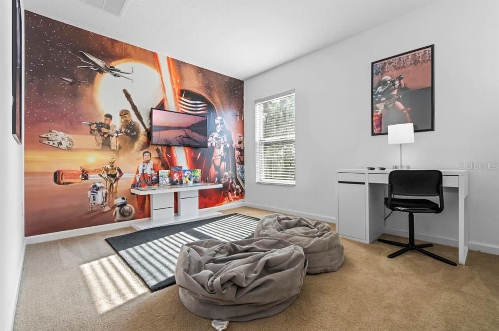 Home Office, Interior