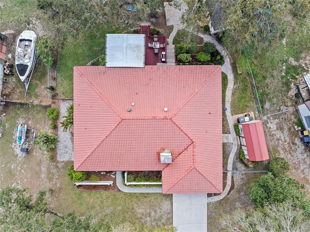 Exterior, Drone