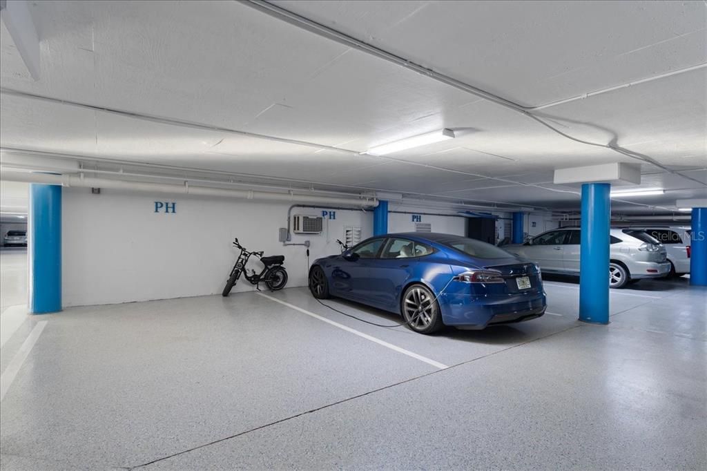Garage, Interior