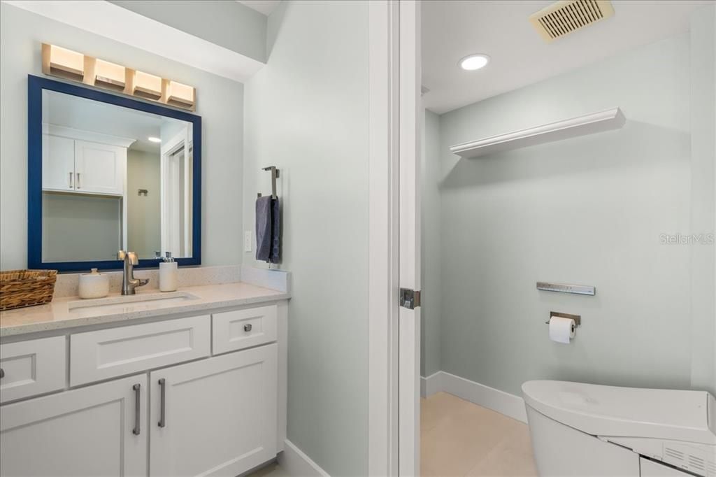 Bathroom, Interior, Recessed Lighting