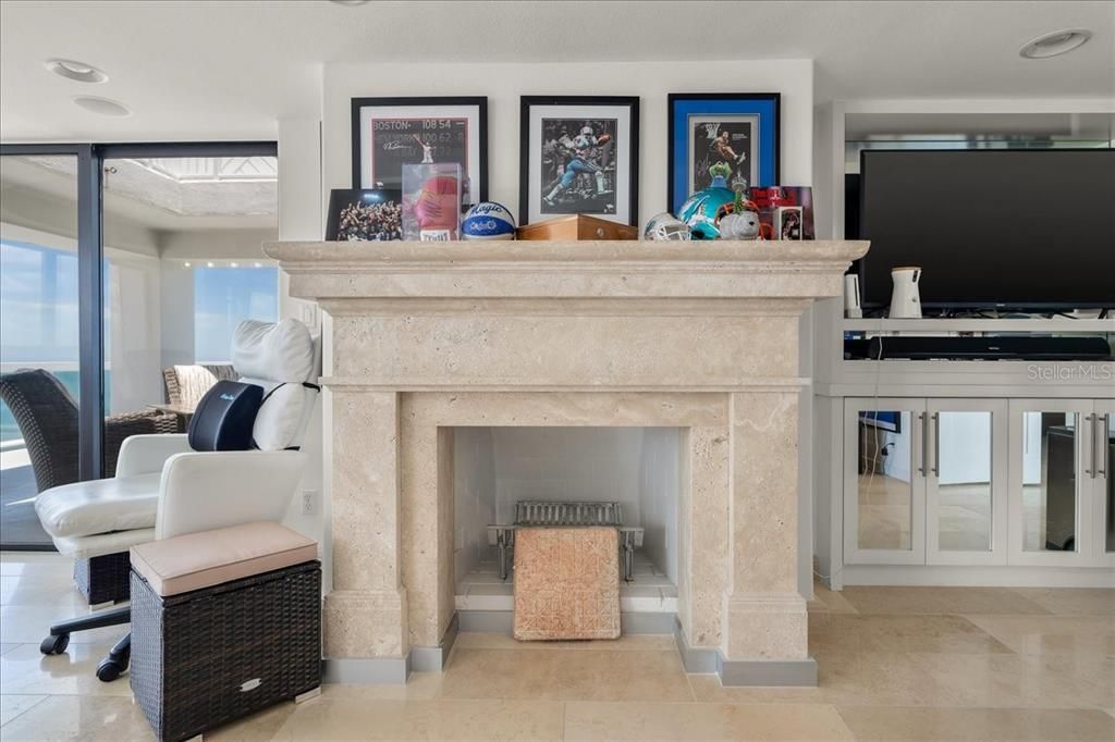 Fireplace, Interior, Recessed Lighting