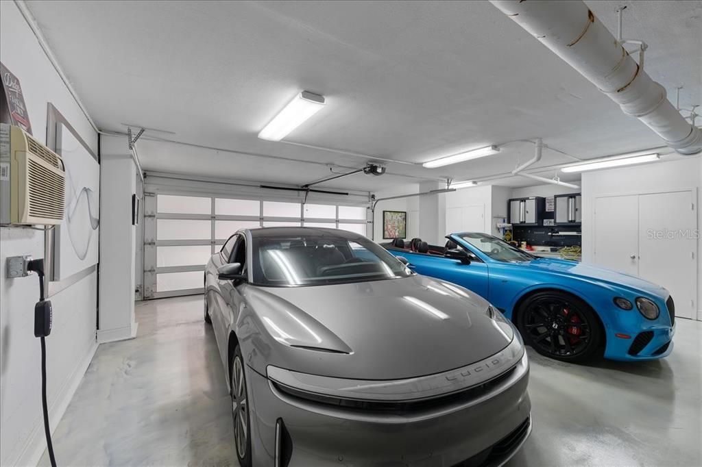 Garage, Interior