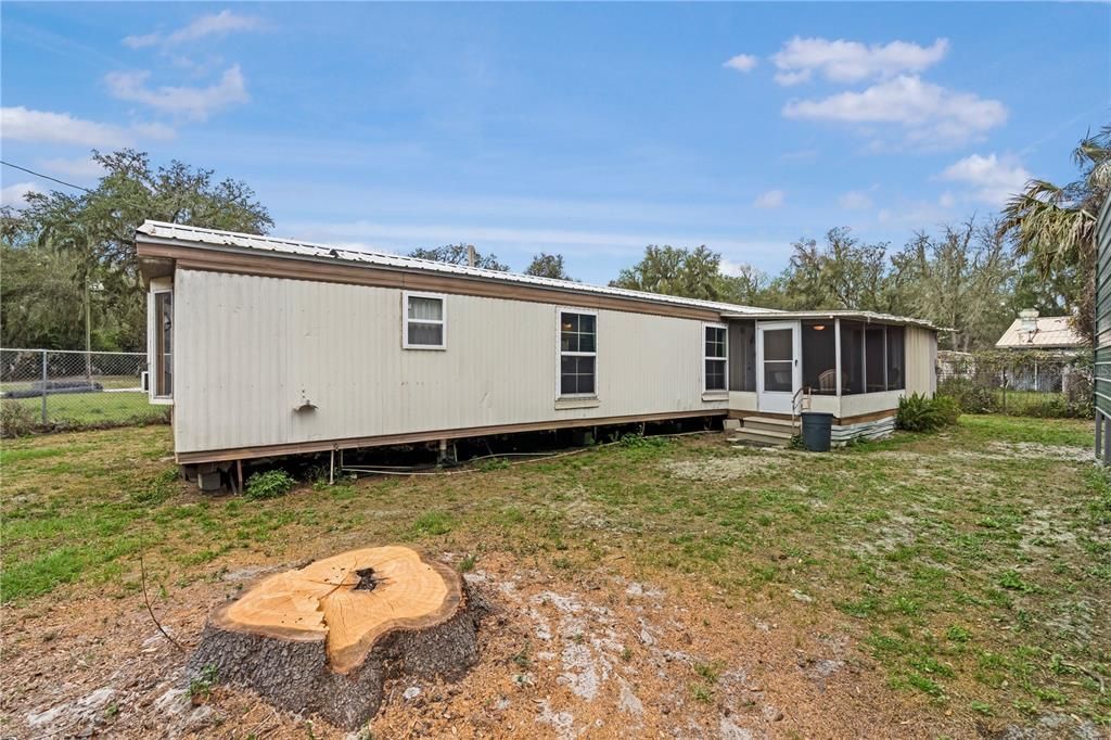 Backyard, Exterior
