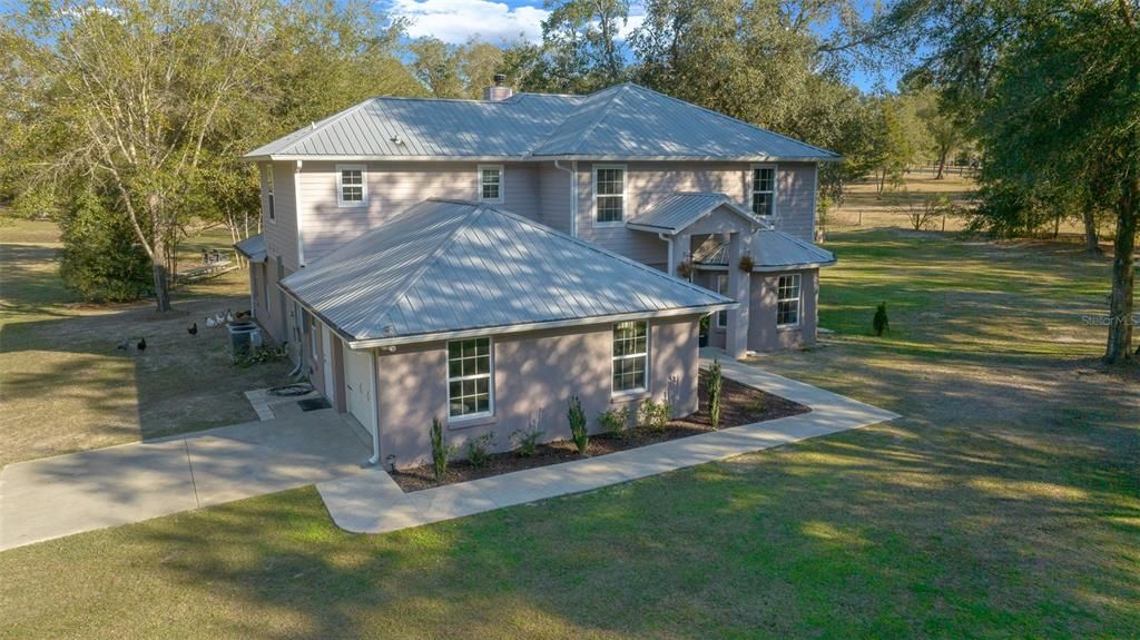 Exterior, Drone
